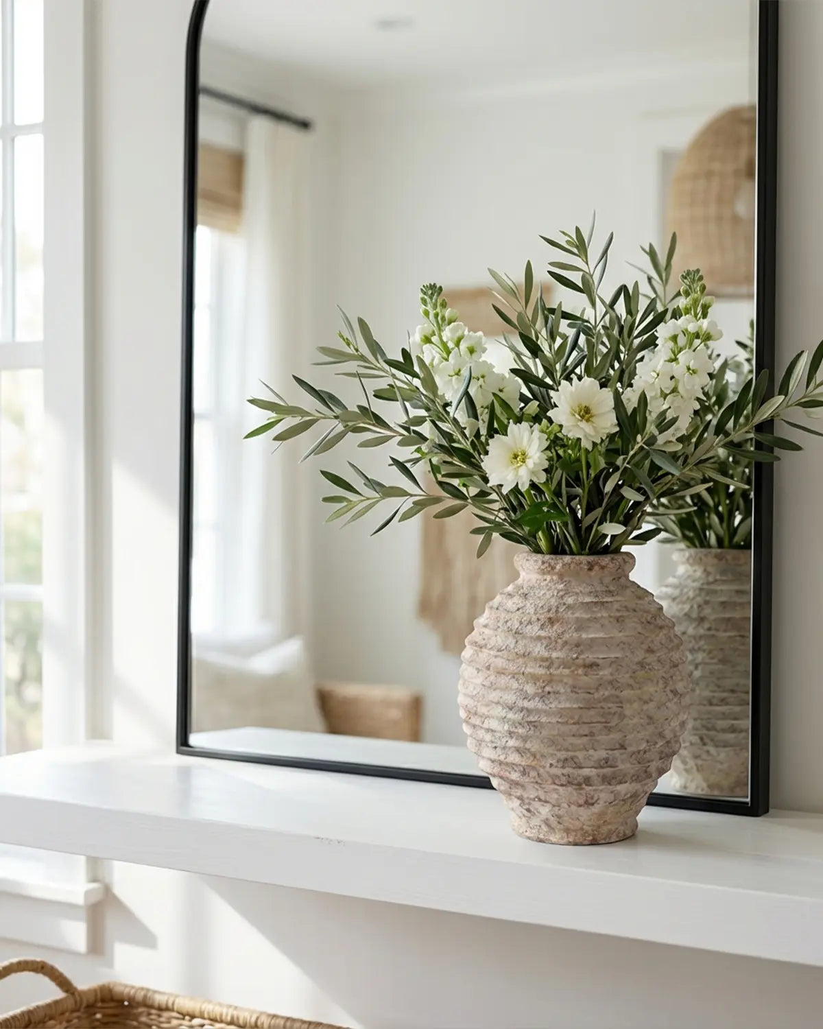 Avelin Stoneware Vase